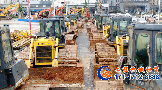 雷神山推土机集结
